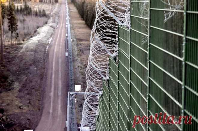 MTV: финны назвали «несерьёзным» забор на границе с РФ. Возмущение вызвали результаты строительства первых трёх километров ограждения.