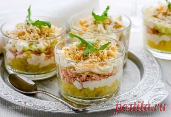 Очень вкусный слоеный новогодний рыбный салат в порционных стаканах | Вкусно вкусно | Пульс Mail.ru