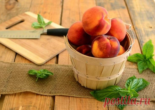 Продукты которые боятся холодильниа Придя домой с пакетами продуктов, большинство из нас безжалостно отправляют их в холодильник, даже не подозревая о том, что для некоторых видов овощей и фруктов, а также другой пищи это высшая мера на...