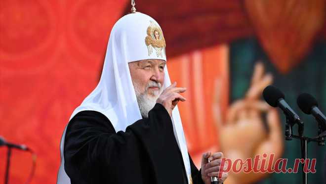 Патриарх Кирилл оценил необходимость наличия идеологии у России. Патриарх Московский и всея Руси Кирилл заявил, что РФ не нуждается в идеологии, однако национальная идея у страны уже есть. По мнению священнослужителя, эта идея заключается в разделении обществом общих ценностей, таких как искренняя ...