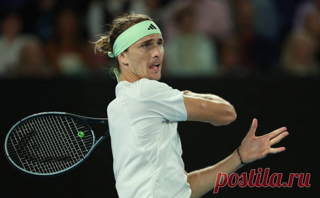 Зверев сыграет с Медведевым в полуфинале Australian Open. Немецкий спортсмен выиграл у испанца Алькараса в четырех сетах и в пятницу встретится с Даниилом Медведевым, которому проиграл за карьеру 11 матчей из 18