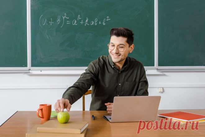 Як працювати в Google-клас: покрокова інструкція Одне з головних питань у дистанційному навчанні – як організувати зручний для учнів і вчителя процес виконання і надсилання завдань,