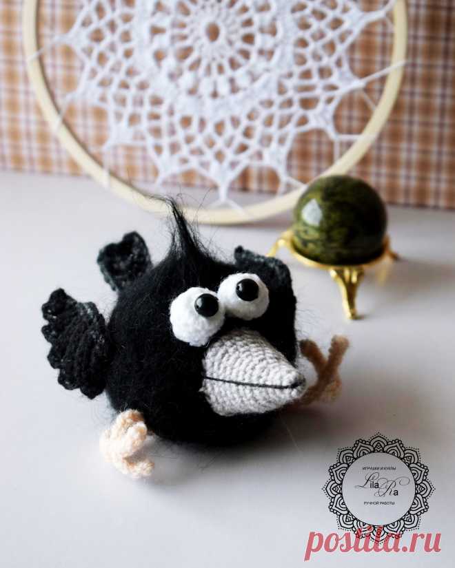 PDF Ворончик. FREE amigurumi crochet pattern. Бесплатный мастер-класс, схема описание для вязания амигуруми крючком. Вяжем игрушки своими руками! Ворона, ворон, воронёнок, crow, raven, bird, krähe, vogel, rabe, vrána, pták, oiseau, corbeau, kruk, wrona. #амигуруми #amigurumi #amigurumidoll #amigurumipattern #freepattern #freecrochetpatterns #crochetpattern #crochetdoll #crochettutorial #patternsforcrochet #вязание #вязаниекрючком #handmadedoll #рукоделие #ручнаяработа #pattern #tutorial #häkeln