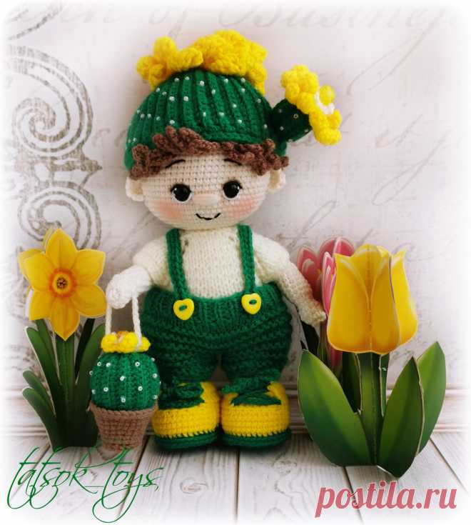 PDF Пупс малыш Цветущий кактус крючком. FREE crochet pattern; Аmigurumi doll patterns. Амигуруми схемы и описания на русском. Вязаные игрушки и поделки своими руками #amimore - кукла, пупс, куколка, мальчик.