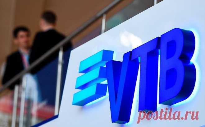 ВТБ после годового перерыва вернулся к выплатам по части «вечных» бумаг. ВТБ с февраля начнет рассчитываться по бессрочным субордам на $913,5 млн и €209,4, купоны по которым были заморожены больше года. В 2024 году банк намерен решить вопрос и с замещением основного «вечного» долга на $2,25 млрд