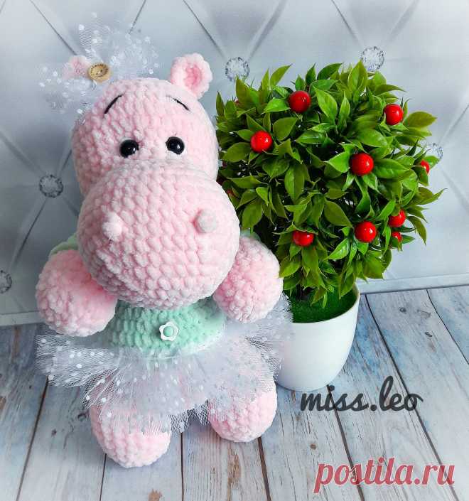 PDF Бегемошка Боня крючком. FREE crochet pattern; Аmigurumi animal patterns. Амигуруми схемы и описания на русском. Вязаные игрушки и поделки своими руками #amimore - бегемот из плюшевой пряжи, плюшевый бегемотик.