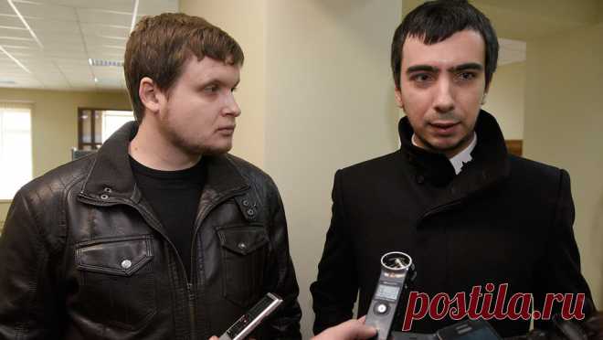 Минэкономики ФРГ повысило безопасность после разговора главы с пранкерами. Министерство по делам экономики и защиты климата Германии осуществило повышение внутренних стандартов безопасности после того, как министр Роберг Хабек провел телефонный разговор с пранкерами Владимиром Кузнецовым и Алексеем Столяровым, ...