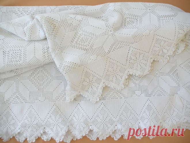 Articles vendus > Linge ancien de lit > LINGE ANCIEN/Charmante courte pointe ou couverture au crochet d art en fil de coton blanc - Passion de Blanc - Broderie ancienne - Antique & Vintage French linen