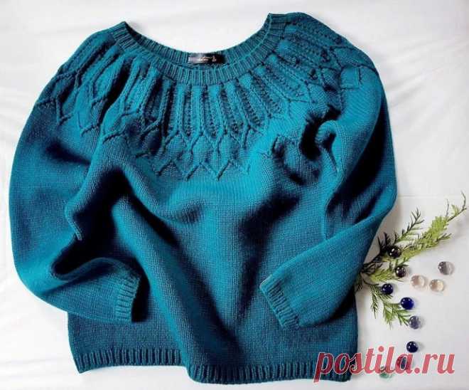Красивый джемпер спицами Описание от @liudmila_knitting_Спасибо авторуНабрать 120 петель (120 : 4 = 30 зубцов).На каждую линию реглана приходится 4 петли (1 зубец).На полочку и спинку- по 8 зубцов (32 петли), 4 зубца - на линии реглана, по 5 зубцов (20 петель) на каждый рукав.Обозначьте цветной нитью 4 петли на...