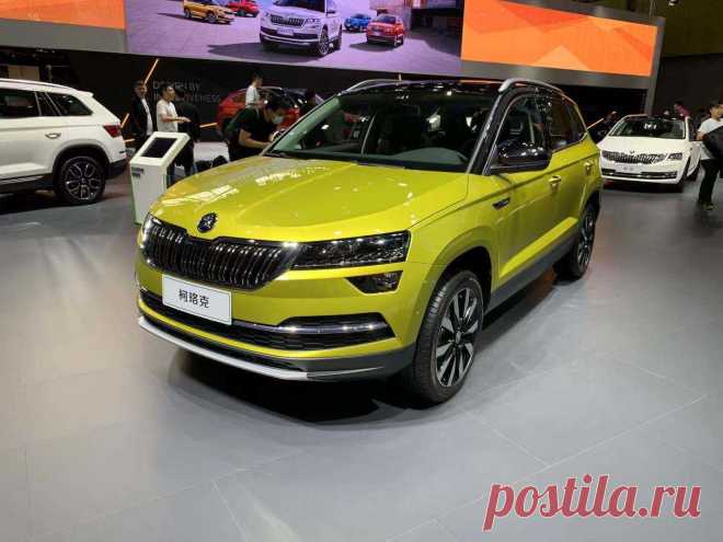 Skoda представила обновленный кроссовер Skoda Karoq 2021 года Компания «Skoda» на автосалоне в Гуанчжоу официально представила свой обновленный рестайлинговый кроссовер Skoda Karoq 2021 модельного года.