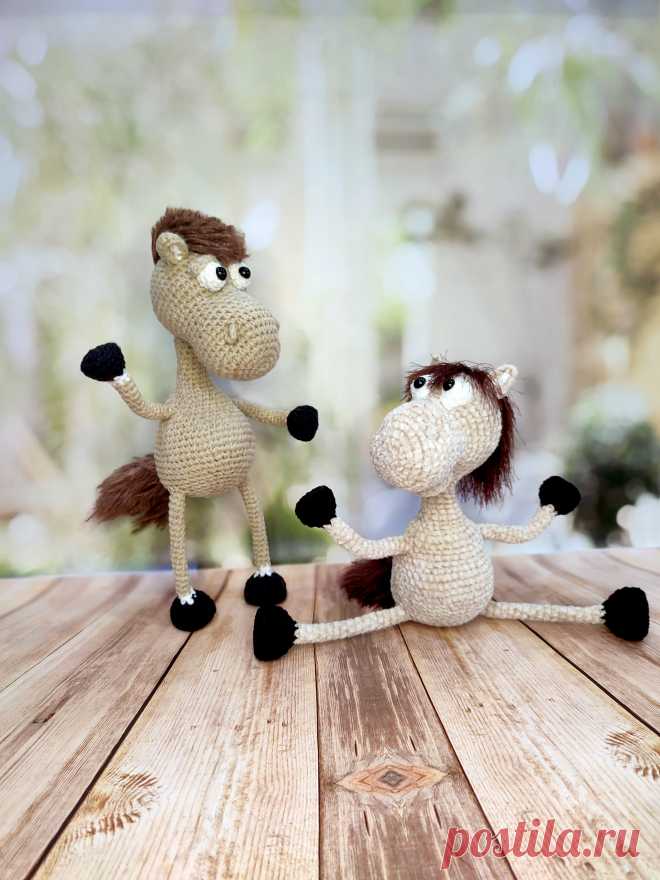 PDF Просто Конь крючком. FREE crochet pattern; Аmigurumi toy patterns. Амигуруми схемы и описания на русском. Вязаные игрушки и поделки своими руками #amimore - лошадь на проволочном каркасе, лошадка из обычной пряжи, конь.