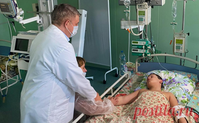 СК наградил медалью пострадавшего в Брянской области мальчика. Председатель Следственного комитета Александр Бастрыкин поручил наградить десятилетнего мальчика Федора из Брянской области, спасшего двоих детей во время обстрела диверсантов, ведомственной медалью «Доблесть и отвага».