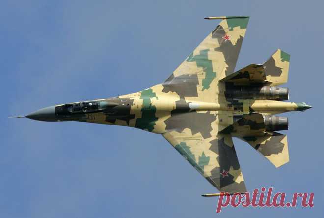Су-35 — российский реактивный сверхманевренный многоцелевой истребитель поколения 4++,
Первоначально программа глубокой модернизации самолёта Су-27 называлась «Су-35БМ» (Большая Модернизация).