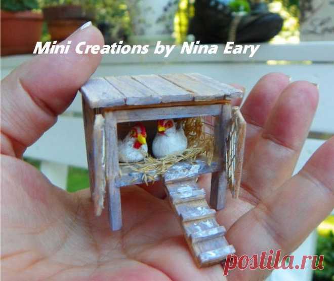 Это маленький курятник, который будет добавлен в новый мини-коттедж, над которым я работаю, в комплекте с полимерными глиняными курами и куриным кормом! ЛОЛ! ~Создано Nina Eary~ - Panissue Share